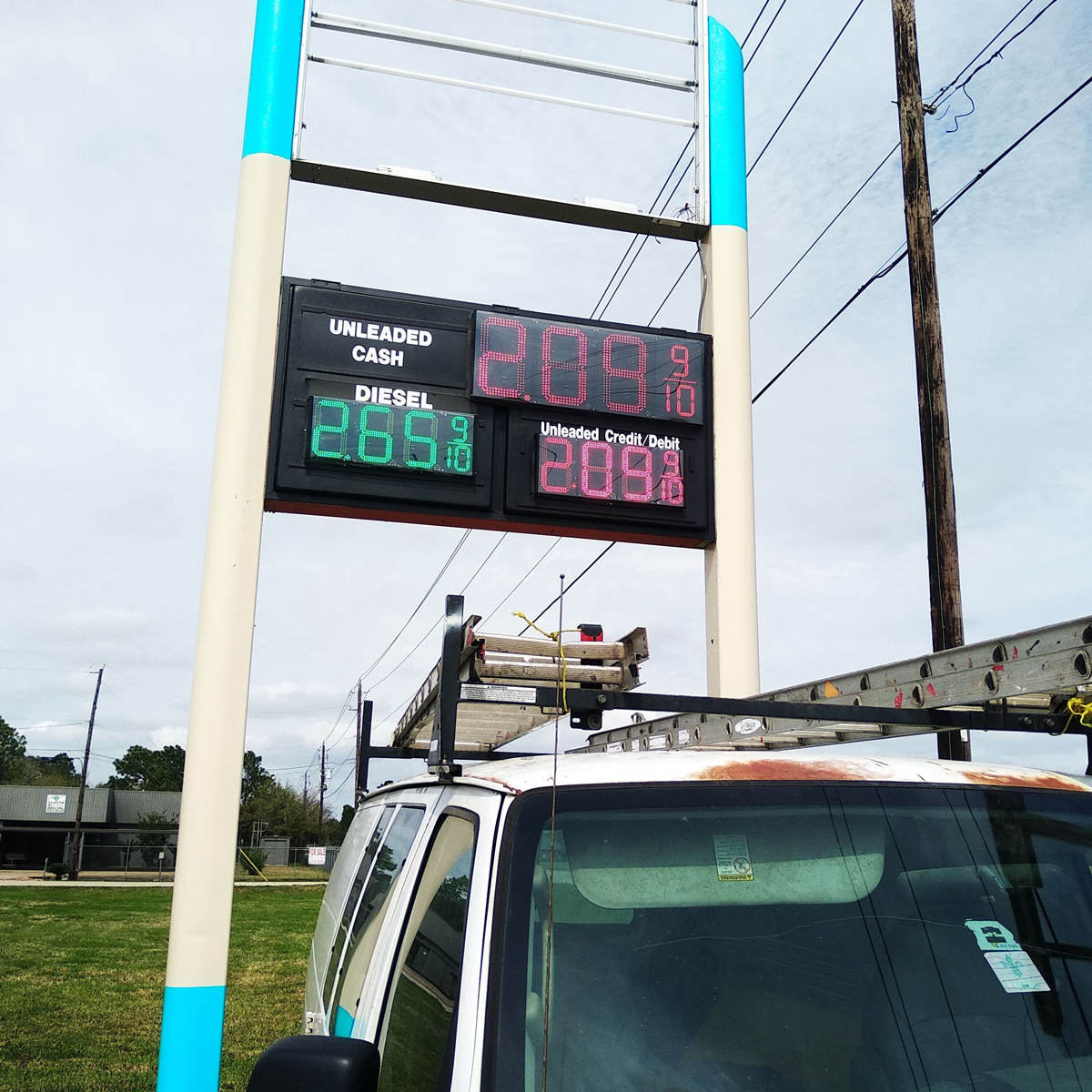 unleaded canopy signs