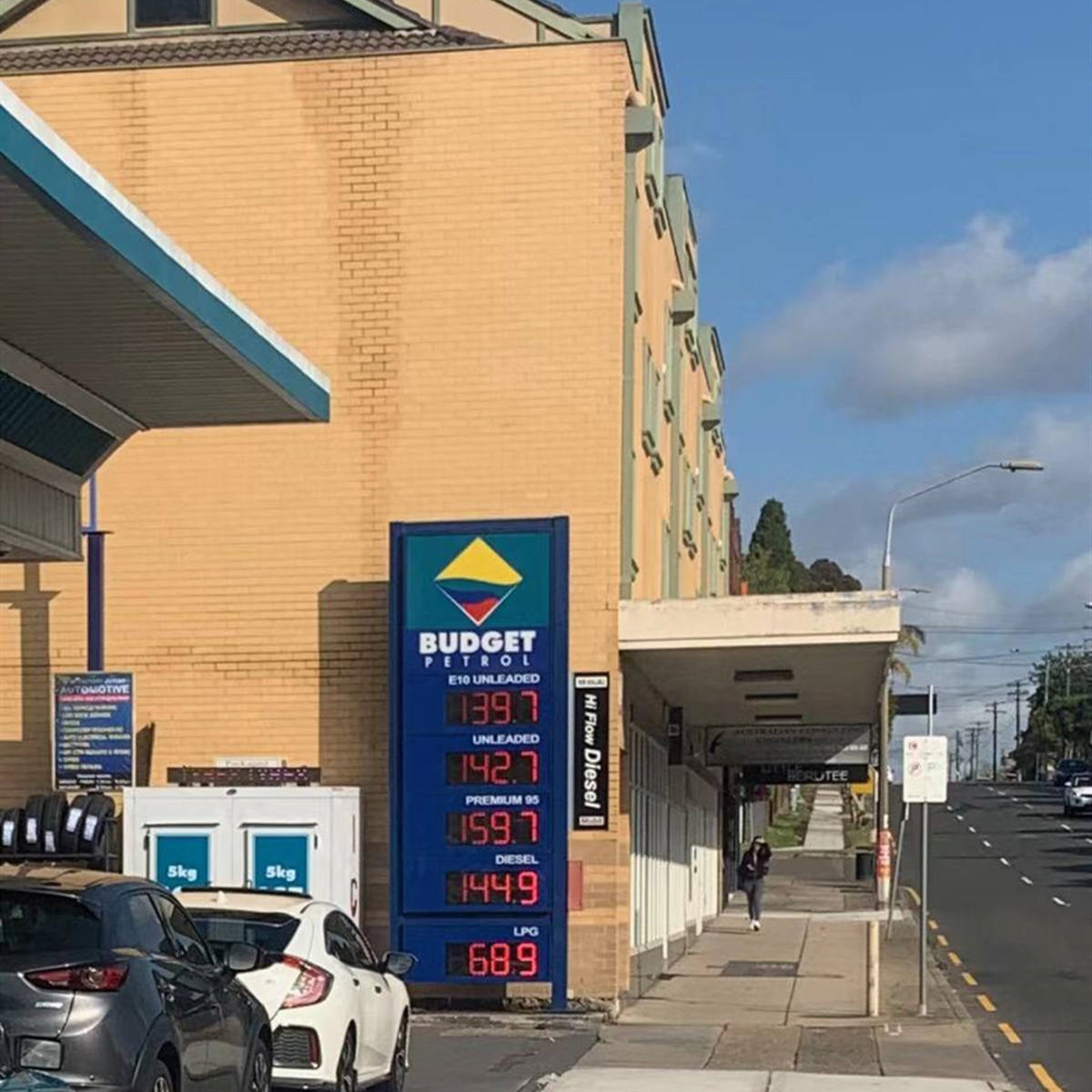 gas price signs case